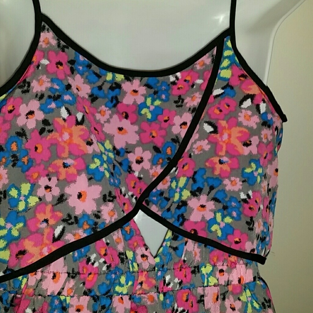 Dress - Picture 4 of 5